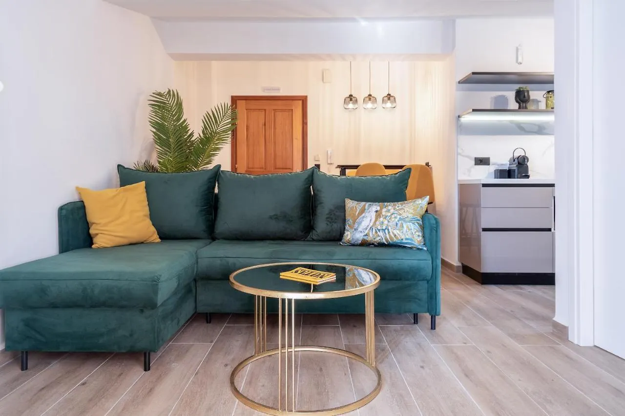 Grouzi Loft Apartment Skala