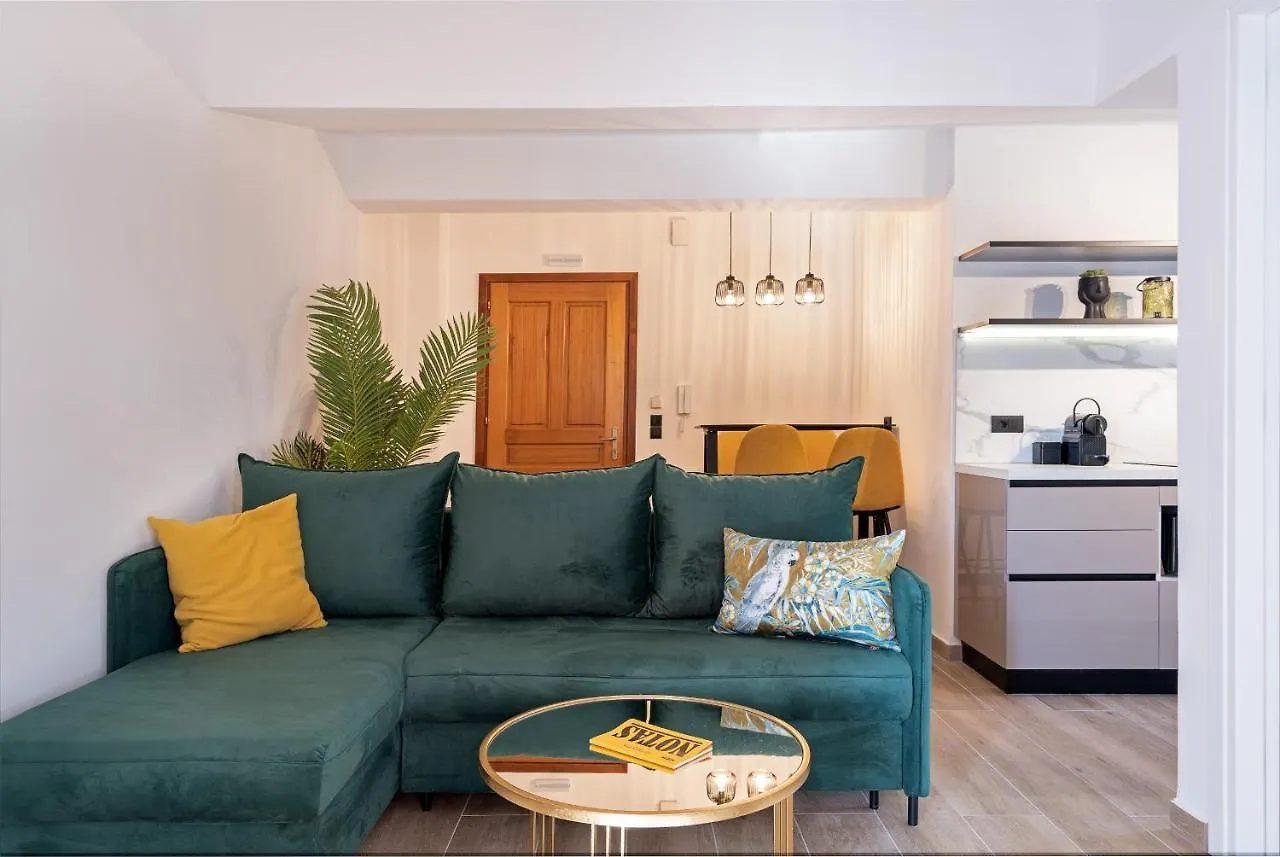 Grouzi Loft Apartment Skala
